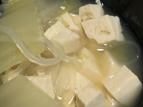 白菜と豆腐、マロニーのお味噌汁